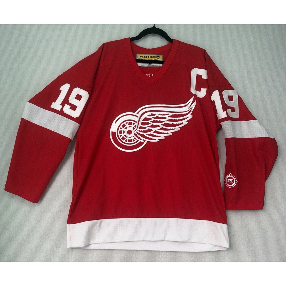 Vintage KOHO Steve Yzerman #19 Detroit Red Wings NHL Jersey M Made Canada